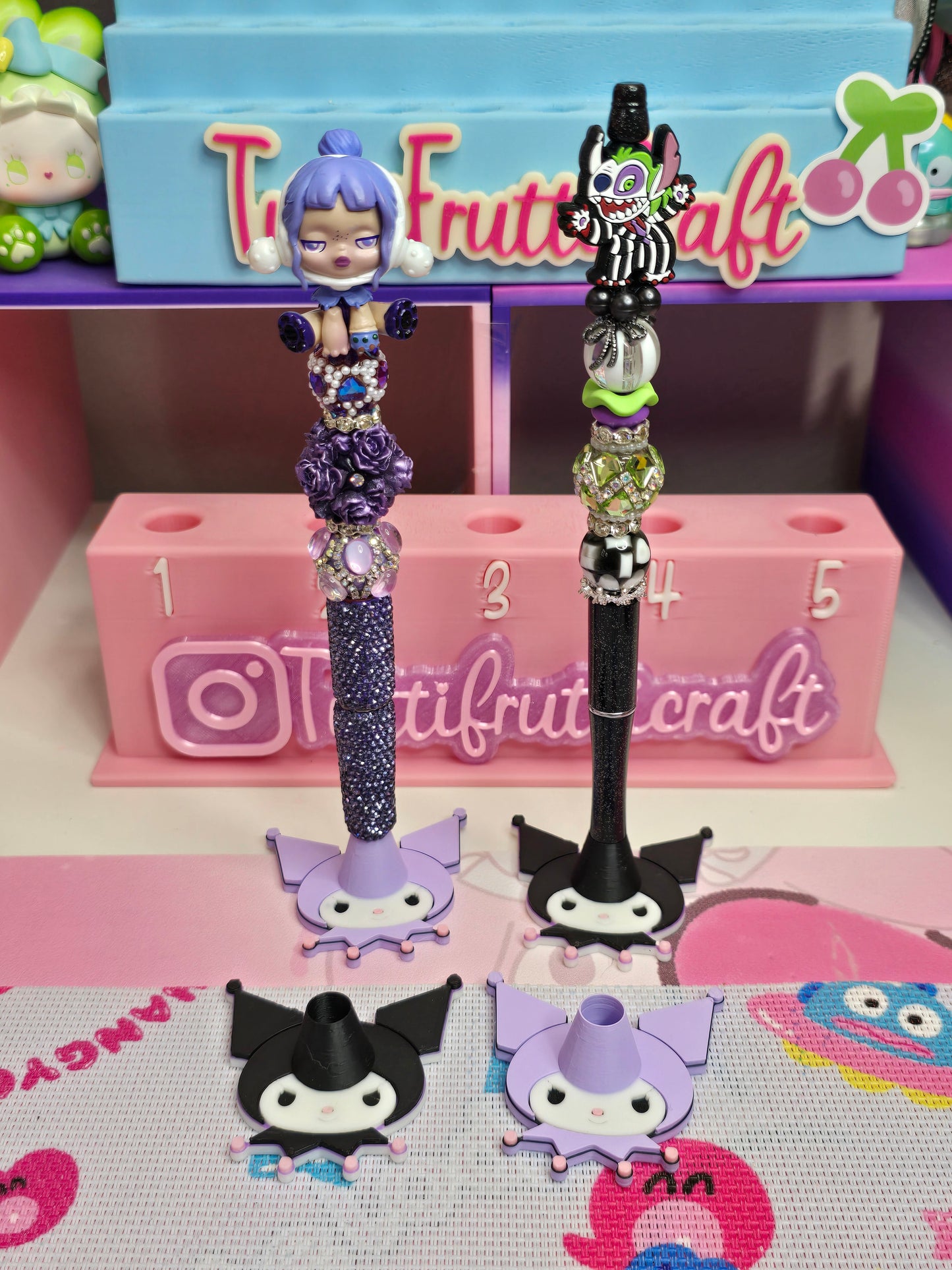 Single Pen Holder Character