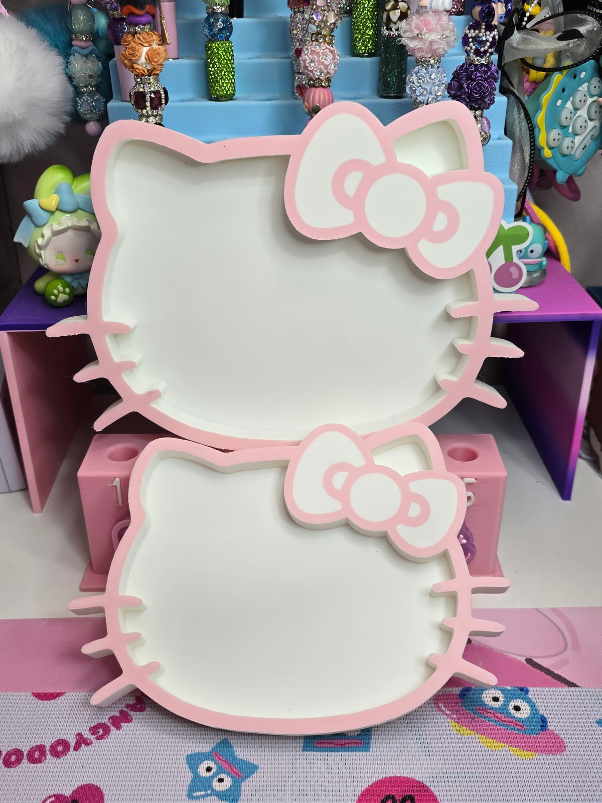 Tray Character